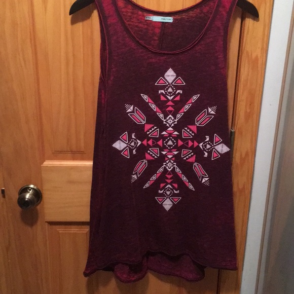 Maroon tank top - Picture 1 of 3